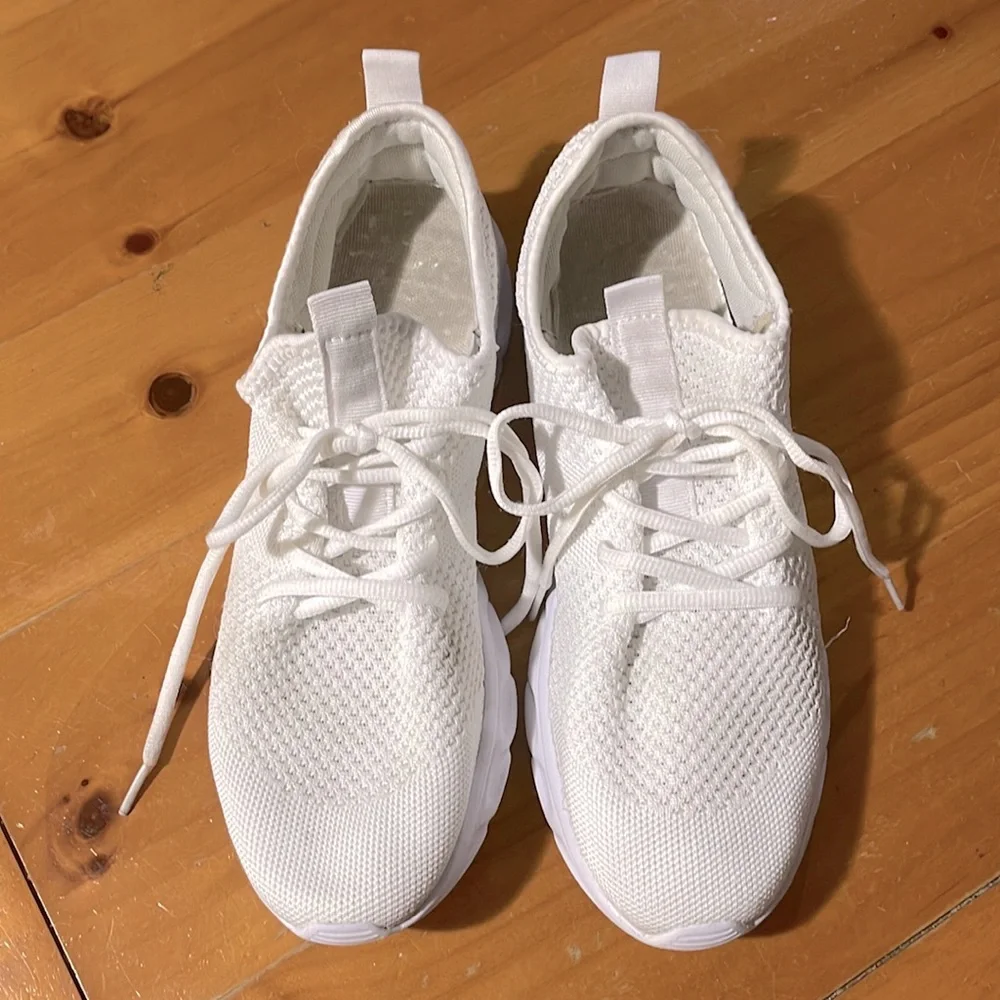 Bright White Used Sneakers Size 10
